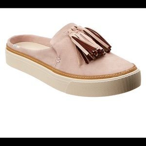 Tom’s Slip On Mules
